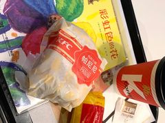 鸡肉火腿帕尼尼ST-肯德基(湾畔店)