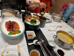 -红鼎豆捞·非遗鲍皇汤火锅(宝丰路店)