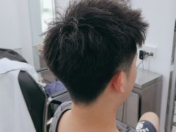 -LILI·HAIR SALON理理造型