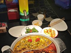 -辣尚瘾·烤鱼·新川菜(牡丹园直营店)