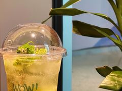 -WOW coffee