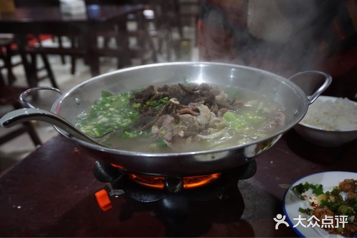 冯四孃跷脚牛肉·非物质文化遗产店图片