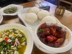 -爱啤精酿·民谣酒馆(滨江店)