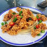 看着海景吃美食
