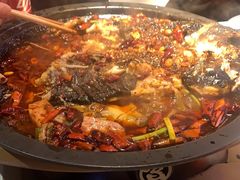 -鸣记脆皮烤鱼·海鲜烤鱼(三八广场店)