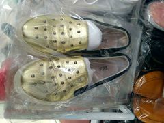 -京伟修鞋洗鞋奢侈品皮具护理店