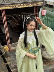 -一揽芳华汉服旗袍体验馆(拙政园店)