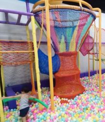 -蹦贝运动中心·蹦床·攀岩·闯关(龙岗店)