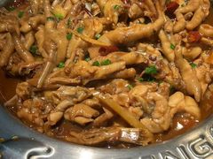 鸡爪煲-胖哥俩肉蟹煲(湖滨银泰in77店)