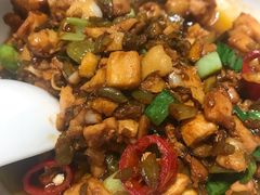 酱椒炒鸡-胡子大厨·超级小炒肉(晶耀前滩店)