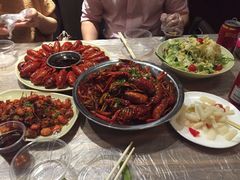 -巴厘龙虾·榜首油焖大虾(音乐学院·沿江酒馆店)