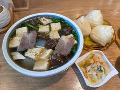 -金莹丸子汤清真(朝外SOHO店)
