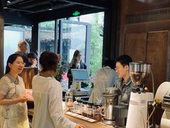 自助取餐区-Metal hands·铁手咖啡