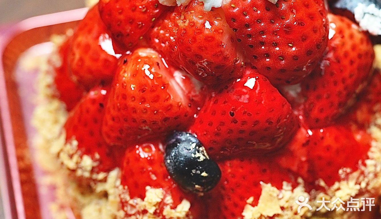 是谁还没有吃到这个草莓塔🍓?!