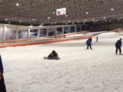 -乔波室内滑雪场