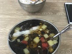 -志龙皇冠吃货椰子铺