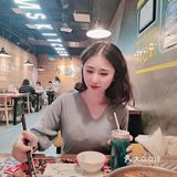这家店连服务员都是韩国帅欧巴！我要一口一口吃掉你。