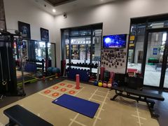 -思迈威健身(积玉桥万达店)