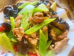 青笋炒肉-礼州土碗菜