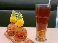 -佰搭果·广式茶餐厅(西华路店)