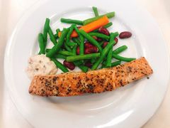 烤三文鱼配蔬菜-宜家·瑞典风味餐厅(北京西红门店)