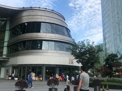 -白玉兰广场停车场