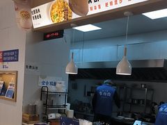 -李与白包子铺(桐梓林店)