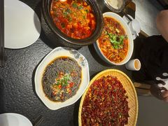 -万重锦·人文川菜馆(骡马市店)