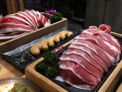 -湊湊火锅·茶憩(杭州湖滨银泰in77店)