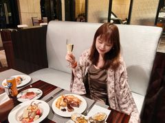 -广州万富希尔顿酒店-感趣自助餐厅·生蚝海鲜刺身