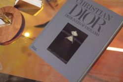 -派丽莫Pellimo原创设计婚纱品牌