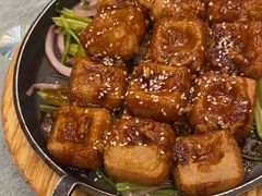 -侬佳蒸菜馆(听潮店)