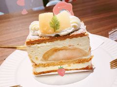 白桃拿破仑酥-KNOTKNOT珞珞·日式甜品(K11店)