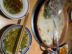 -洱火云南酸菜牛肉火锅(石景山当代商城店)