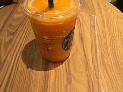 -星巴克(宁波东门银泰店)
