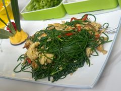 -三江源美食城