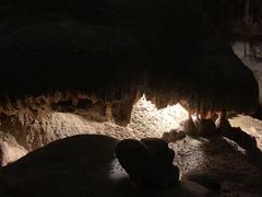 -波斯托伊纳溶洞
