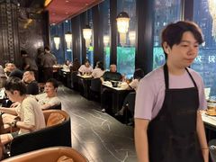 -雍容荟帝王蟹活龙虾展台自助(IFS黑金店)