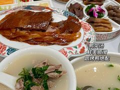 -梅利汴京烤鸭•开封豫菜地标店(东大街店)