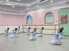 -伊叶舞蹈YEAH DANCE(LCM置汇旭辉校区)