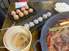 -黄潇洒老火锅(九眼桥宏济巷店)