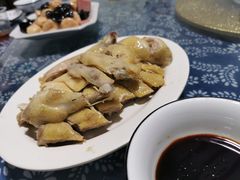 白斩鸡-唔呶喔哩酒家(生产街店)