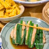 席地而坐啃大闸蟹！在这里吃饭就是舒坦