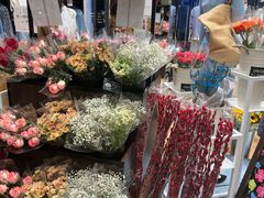-优衣库(深圳万象天地旗舰店)
