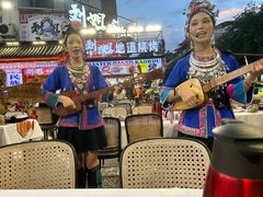 -刘姐啤酒鱼民族演艺餐厅(西街总店)