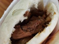 锅盔夹卤肉外-洞子口张老二凉粉(文殊院店)