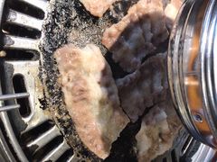 精品牛五花-唯成•韩国炭火烤肉 유성고기