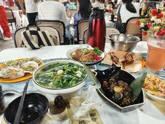 -刘姐啤酒鱼民族演艺餐厅(西街总店)