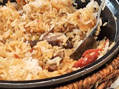煲仔饭拼盘香肠拼鸡腿-堂屋糖水店(愚园店)