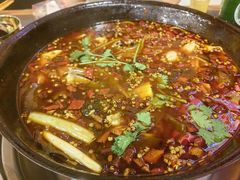 -鸿顺老铁锅美蛙鱼府(解放碑店)